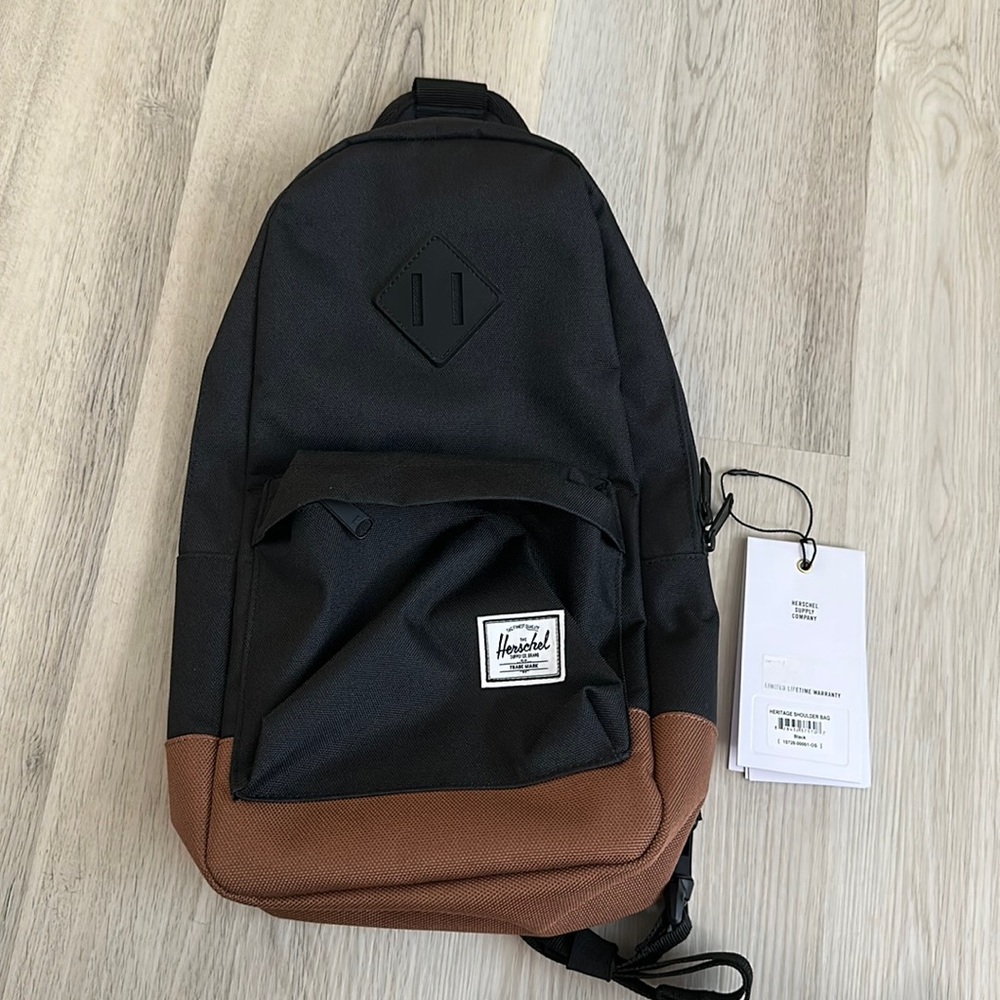BRAND NEW Herschel Heritage Shoulder Bag